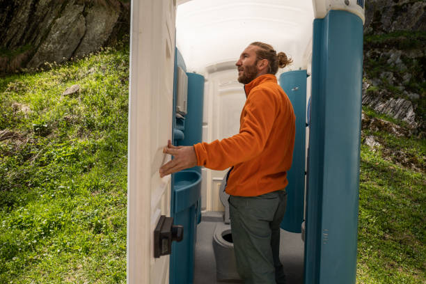 Best Porta potty delivery and setup  in Pomona, KS
