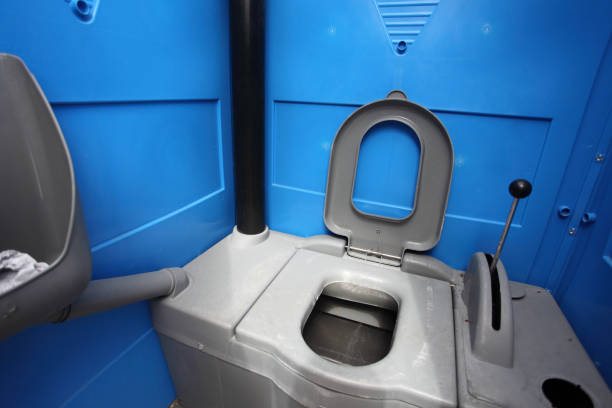 Best Portable restroom trailer rental  in Pomona, KS
